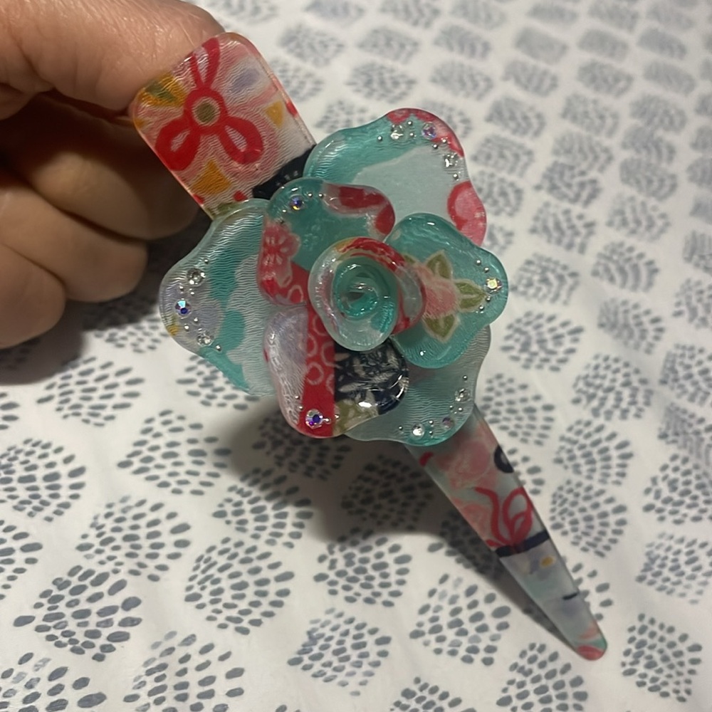 Large Japanese Hair Clip with Multicolor Design, strong and unique - Picture 3 of 4